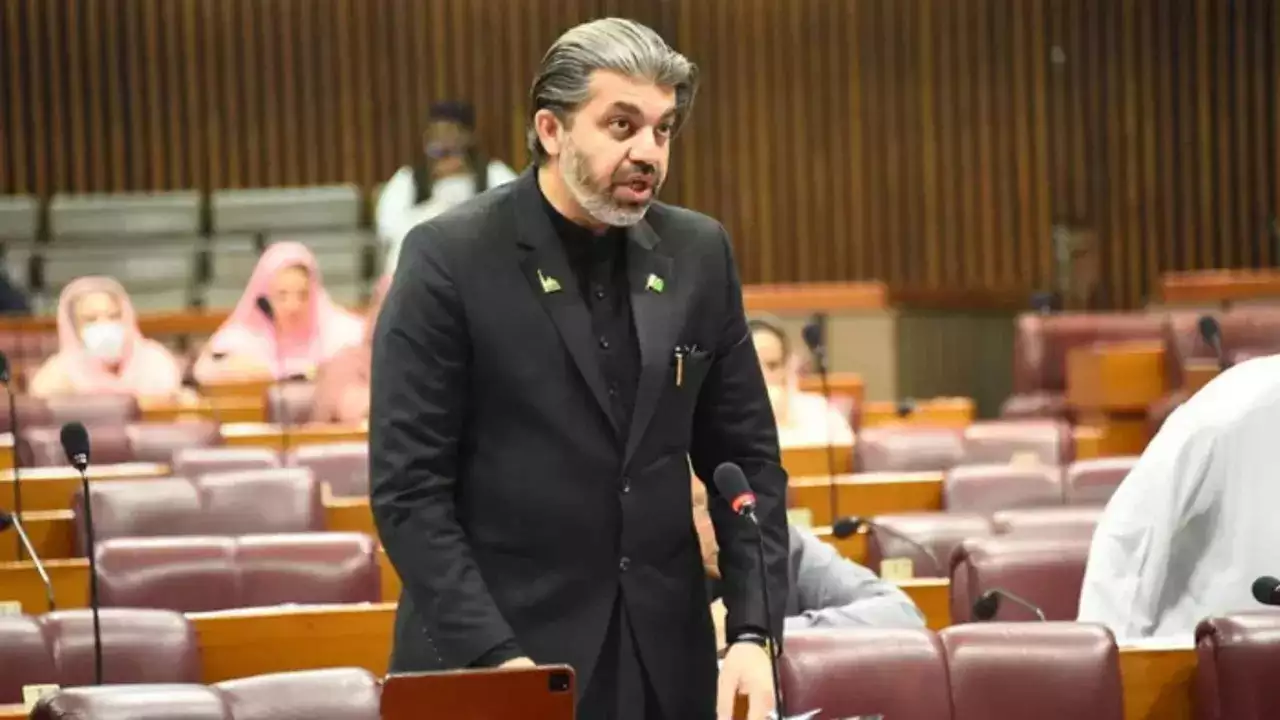 Ali Muhammad Khan will move IHC against Adiala jail officials