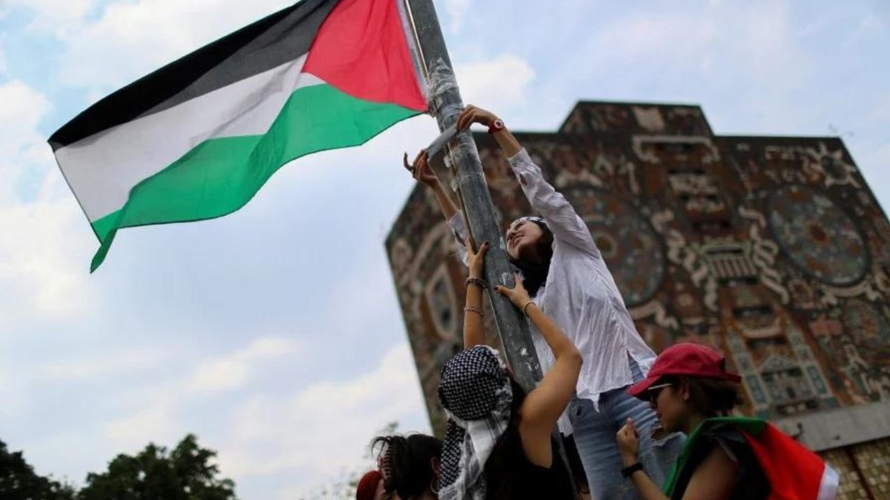 Pro-Palestinian students camp out at Mexico’s largest university