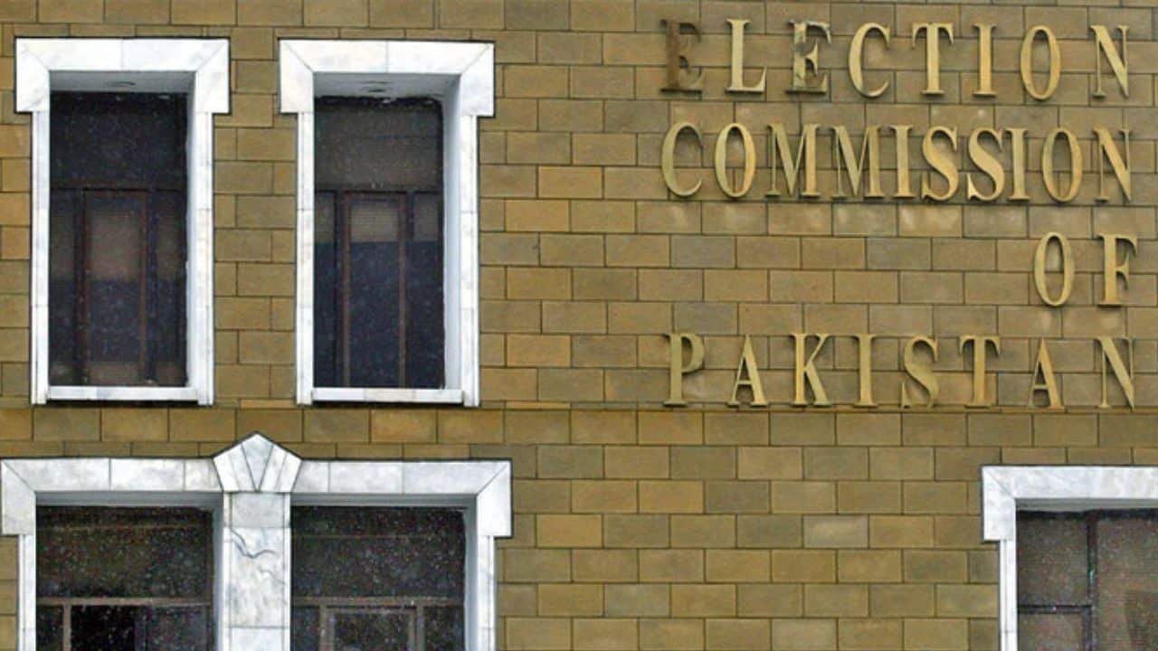 Hamza Ali Abbasi aspires to be like this particular alpha male