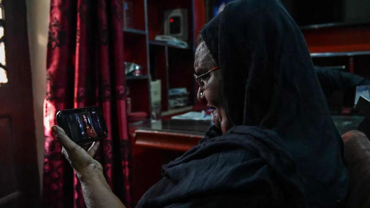 Netflix drama stirs complex past of Pakistan’s ‘courtesans’