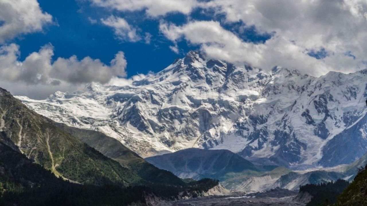 Two missing Japanese climbers spotted in Pakistan’s north