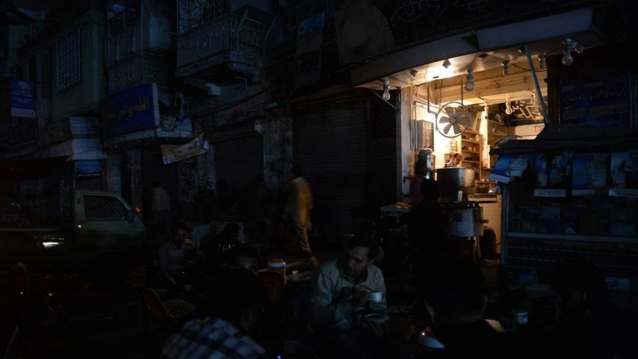 Over 12 hours of electricity load shedding in Karachi
