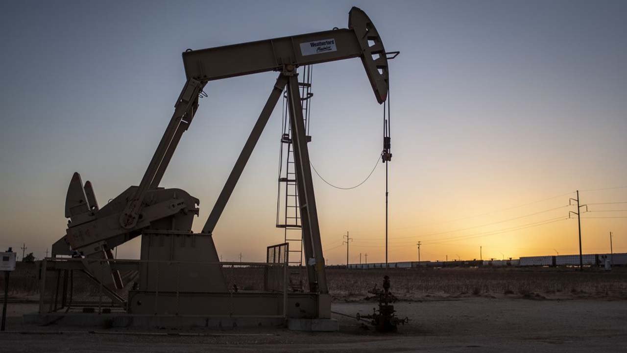 Pakistan to build $10 billion oil refinery to alleviate energy shortages