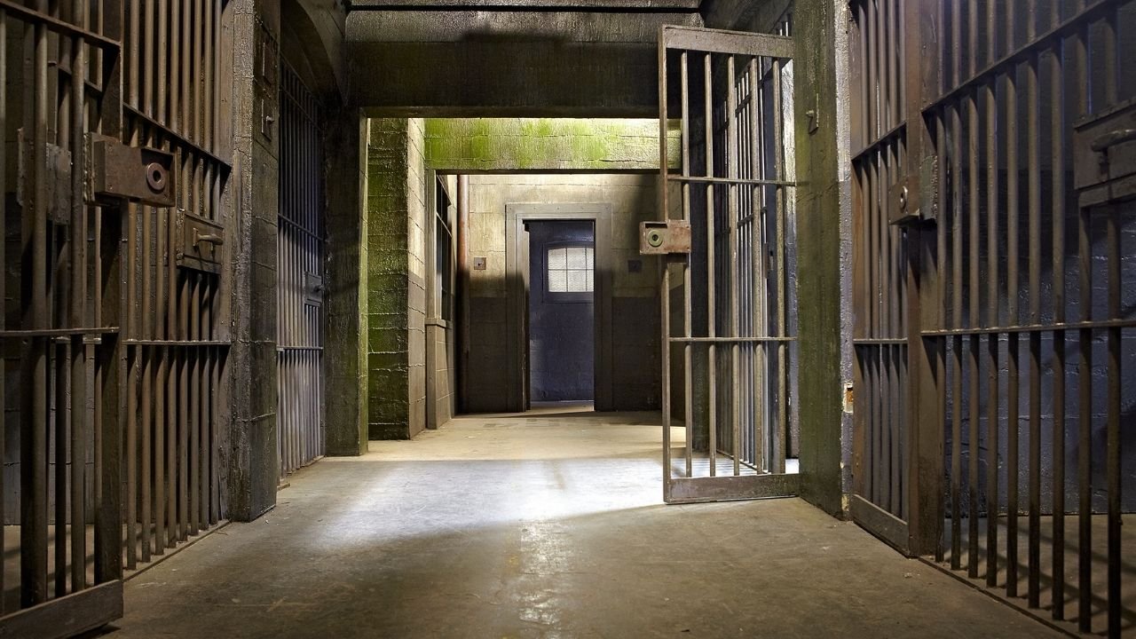 Pakistani man jailed for killing Indian roommate in Dubai