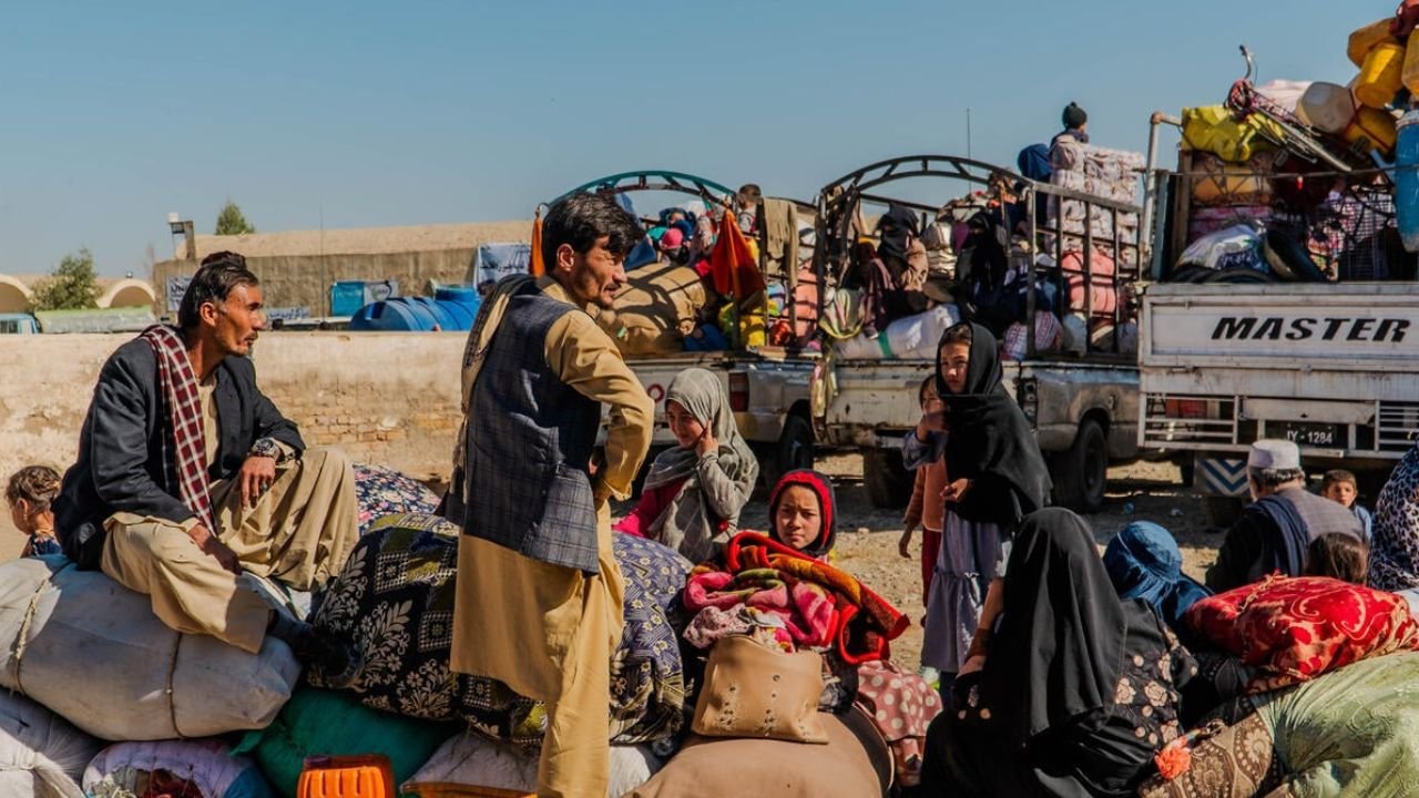 44,000 Afghans in Pakistan still awaiting US, foreign resettlement