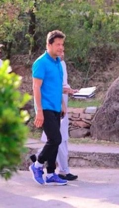 Why isn’t Zara Noor Abbas revealing her daughter’s face to fans?