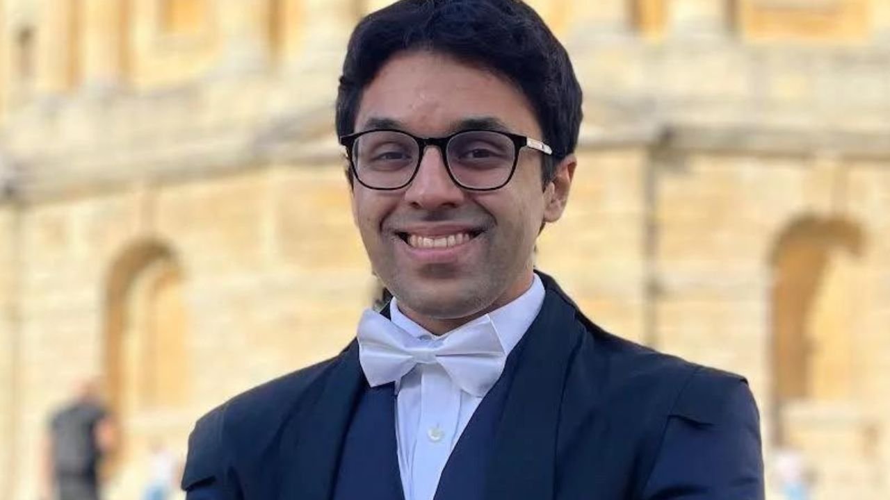Pakistani student makes history, elected as president of Oxford University Graduate Community