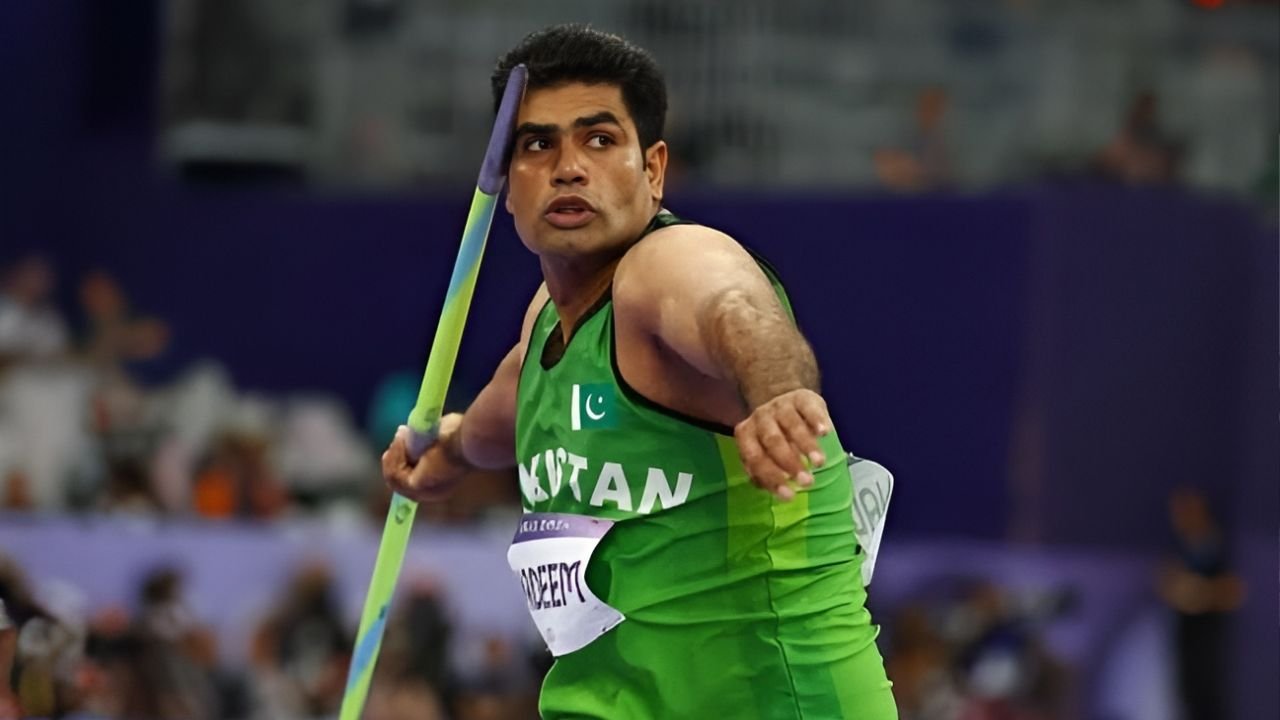 ‘Crown, apartment, crores’, Arshad gets his ‘mehnat ka phal’ from ministers, celebs