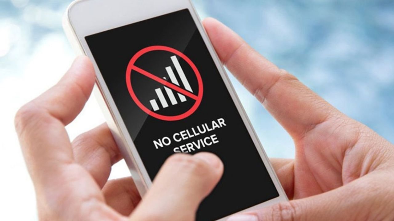 Sindh to suspend mobile services today