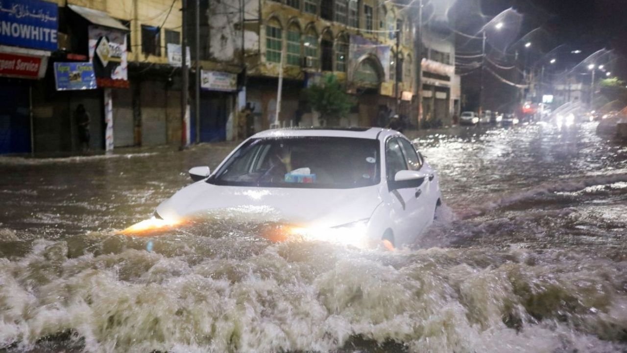 Heavy rainfall predicted for Karachi, PMD warns of urban flooding