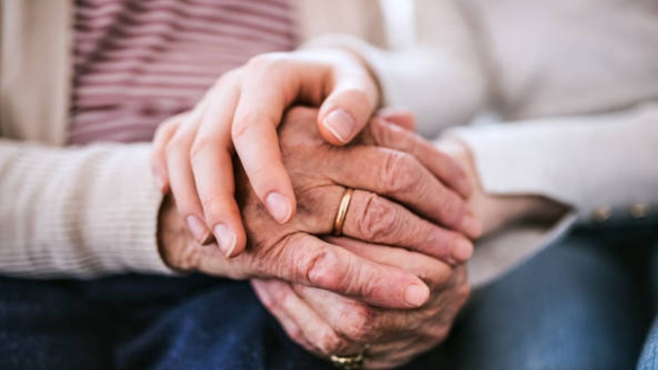 Study finds humans age dramatically at 44 and 60 years