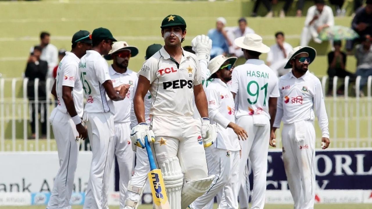 Pakistan heavily penalised for slow overrate in Pindi Test