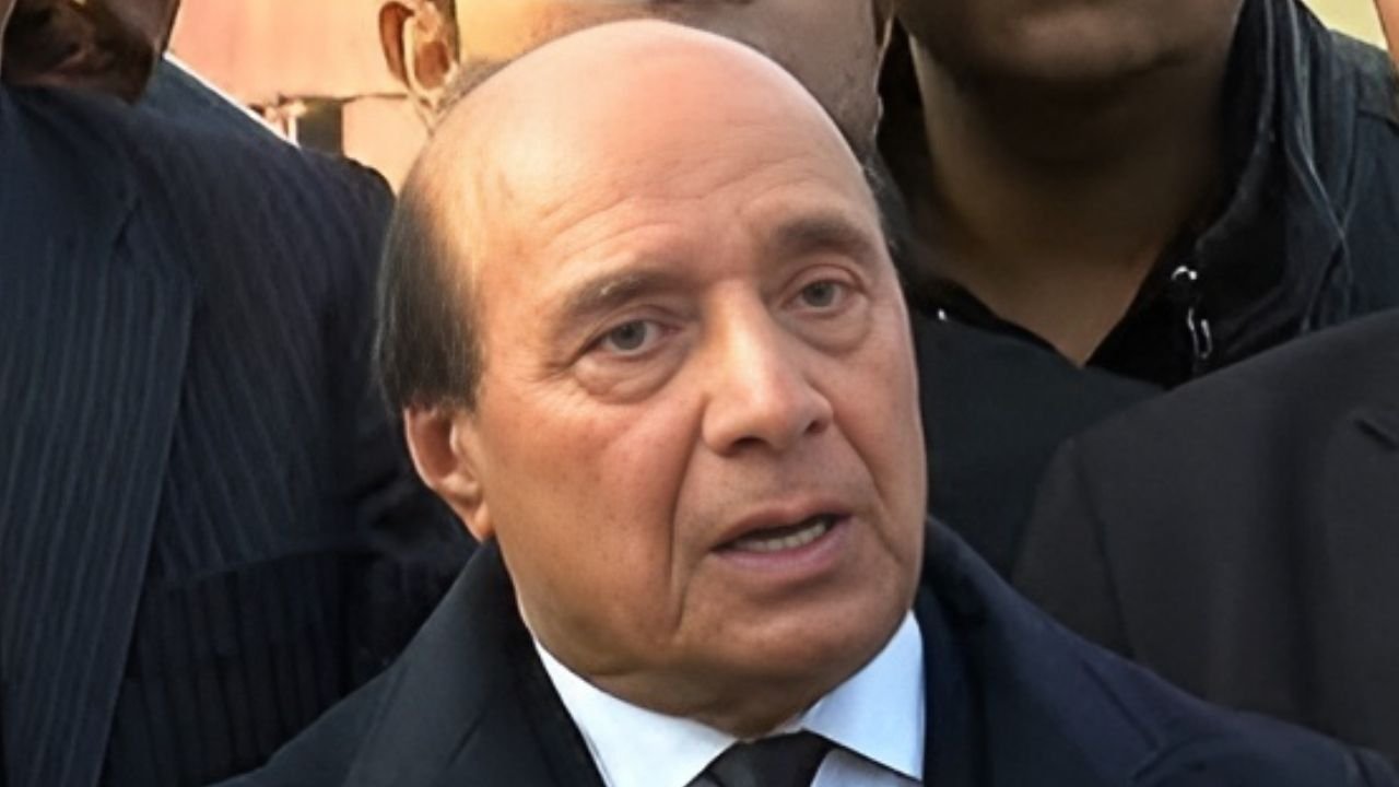 Latif Khosa criticises inactive PTI leadership in Punjab