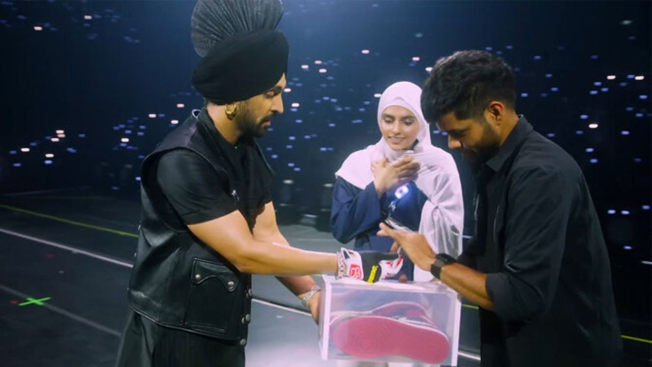 Indian singer Diljit wins hearts by promoting Pak-India love