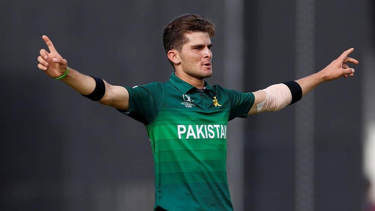 Pakistan defeat England in Test series after 9 years