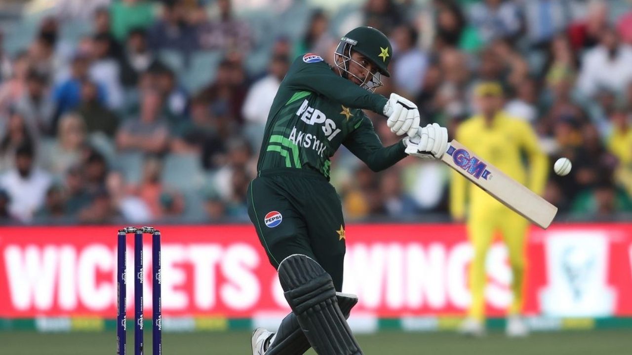 Pakistan demolish Australia to win by nine wickets in the second ODI