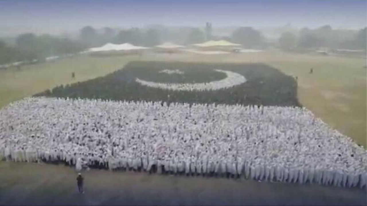 Most polluted city in the world sets record for largest human flag