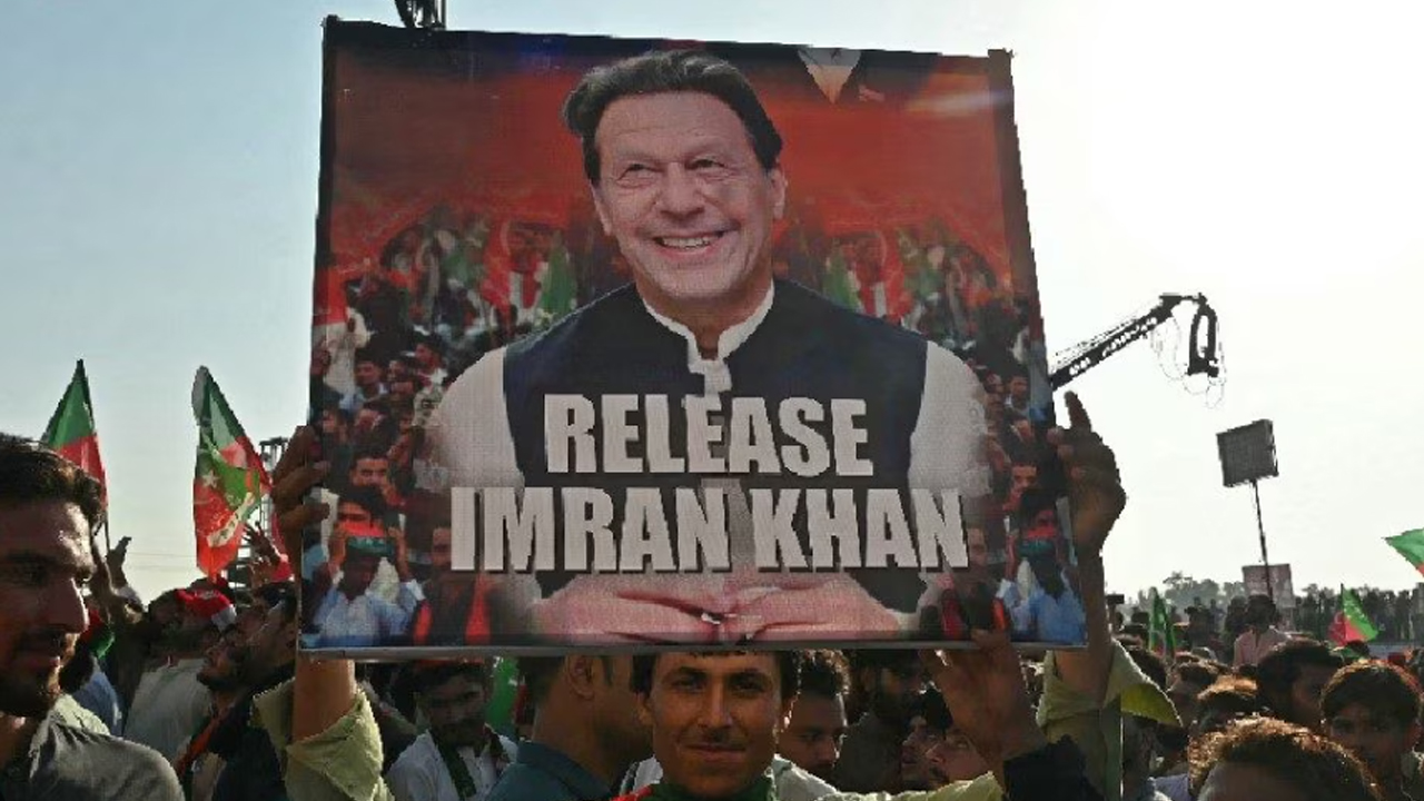 PTI marches on Islamabad as govt gears up to quash ‘decisive’ protest